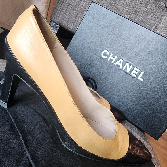 Authentic CHANEL Black and Tan Heels - Picture 15 of 15